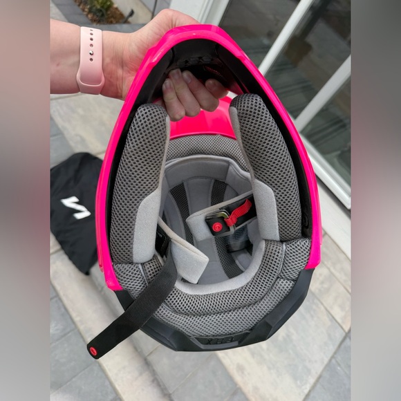 Fox Neon Pink and Black Full-Face MTB Helmet - Picture 3 of 3